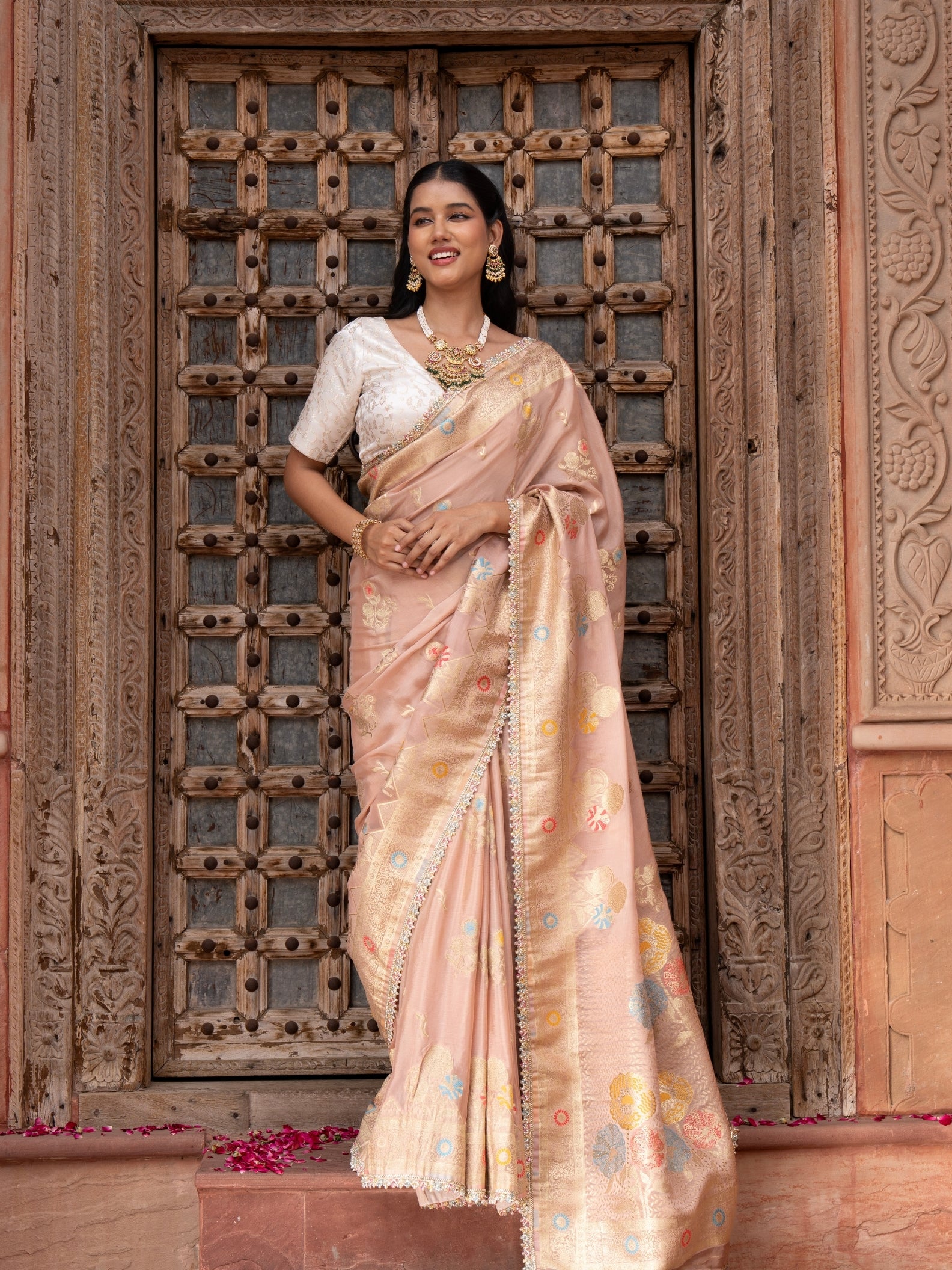 Onion Pink Pure Chiffon Banrasi Silk Handloom Saree