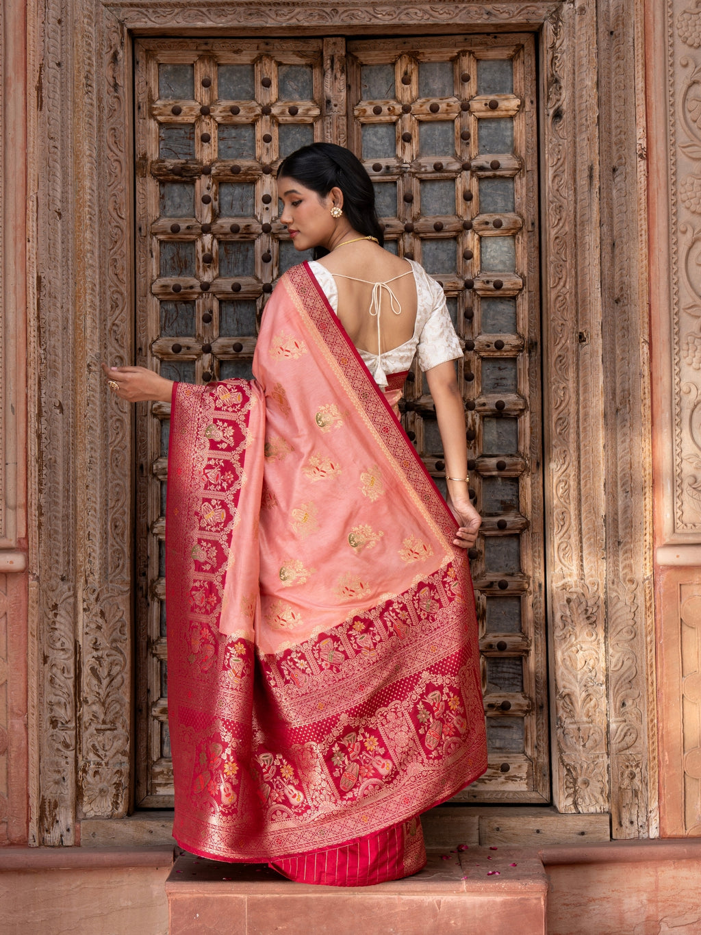 Peach Shaded Motif Pure Katan silk Banarasi Handloom Saree